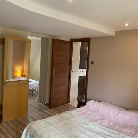 Апартаменты Willa Jagiellonka Apartamenty W Centrum, Parking Закопане